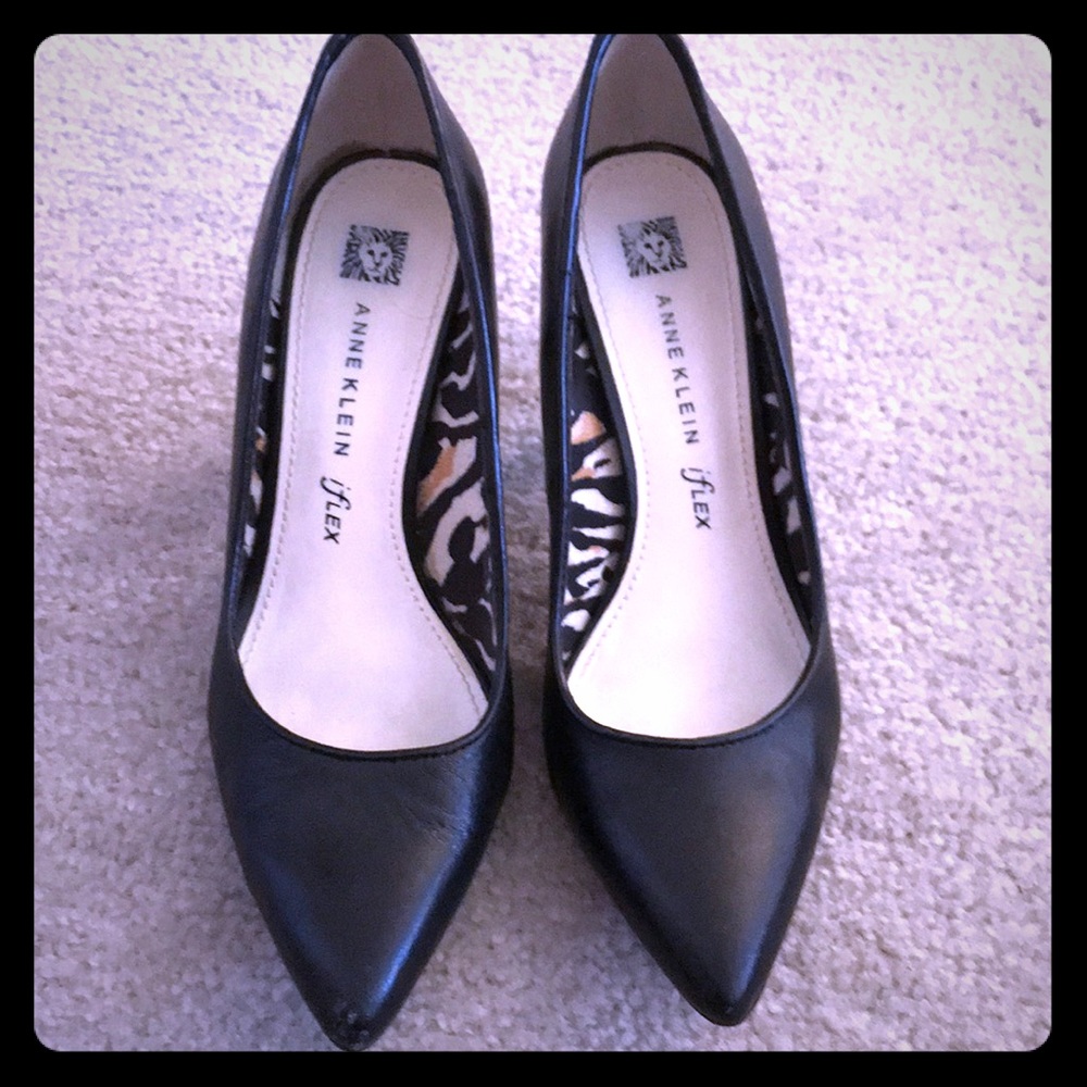 Anne Klein 2 inch heel size 7